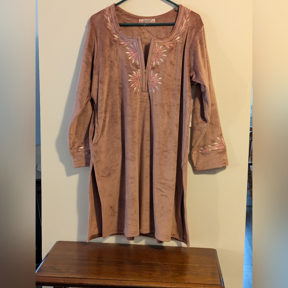 Melini. Embroidered Pink Tunic Dress Kurta Or Robe. Indian. Soft Velvet Touch 3X